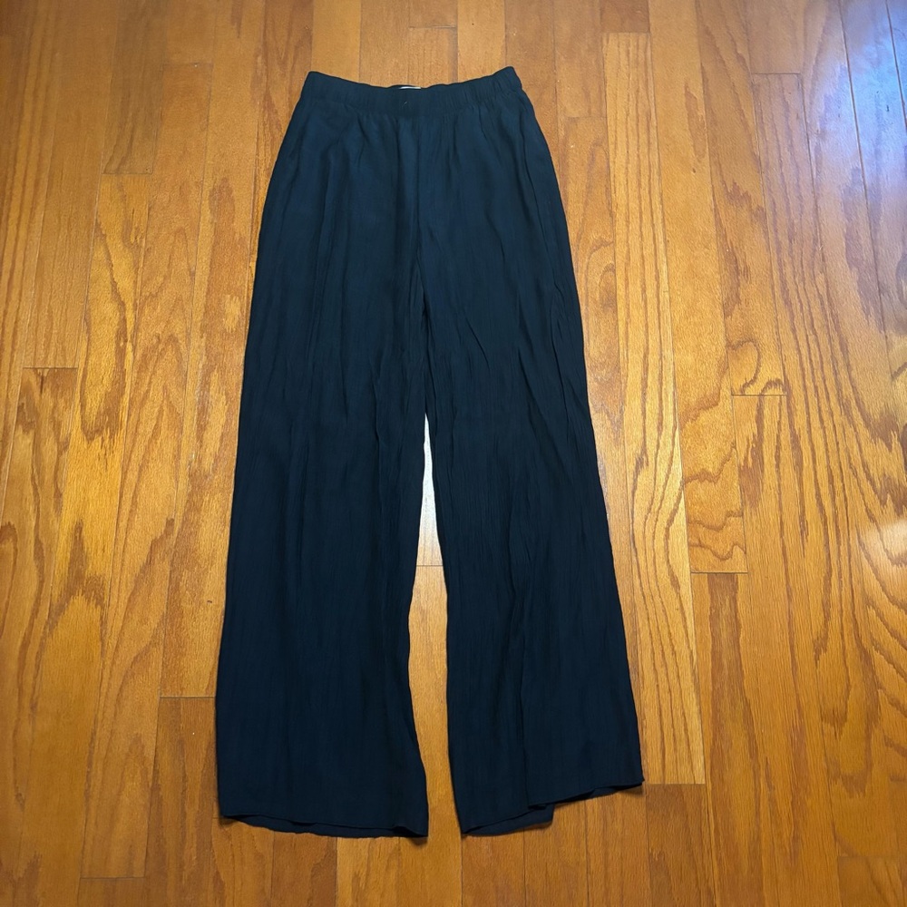 Abercrombie and Fitch black cropped top and pant set size S - Picture 6 of 8